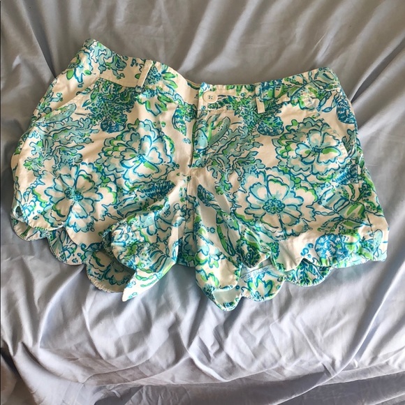 Lilly Pulitzer Buttercup shorts - Picture 1 of 3